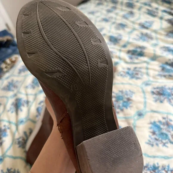 Crown Vintage Knee-High Leather Boots - Picture 4 of 6